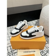 Louis Vuitton Low Shoes